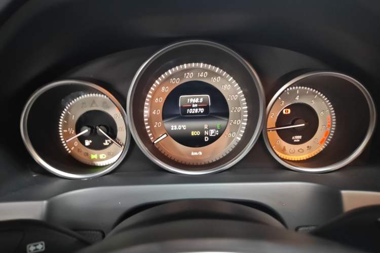 Used Mercedes-Benz E-Class 2016 E 200 Coupe Dynamic Edition Instrument Cluster