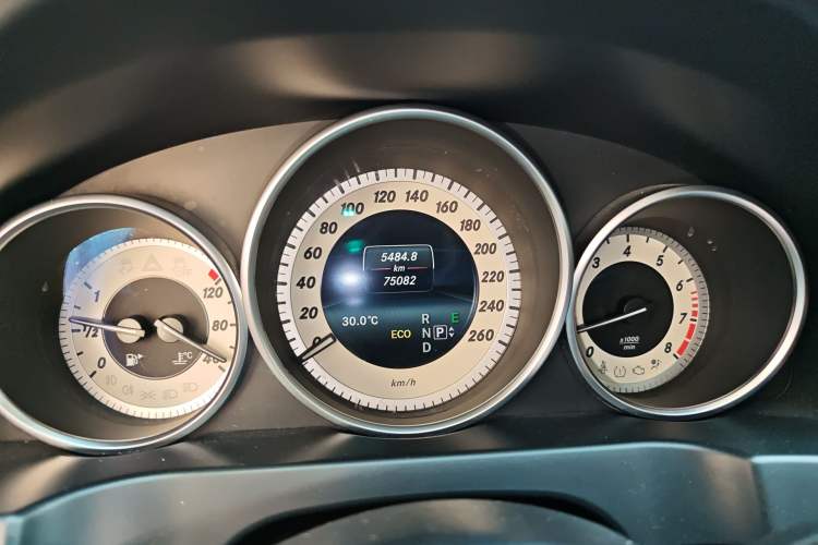 Used Mercedes-Benz E-Class 2016 E 200 Coupe Dynamic Edition Instrument Cluster