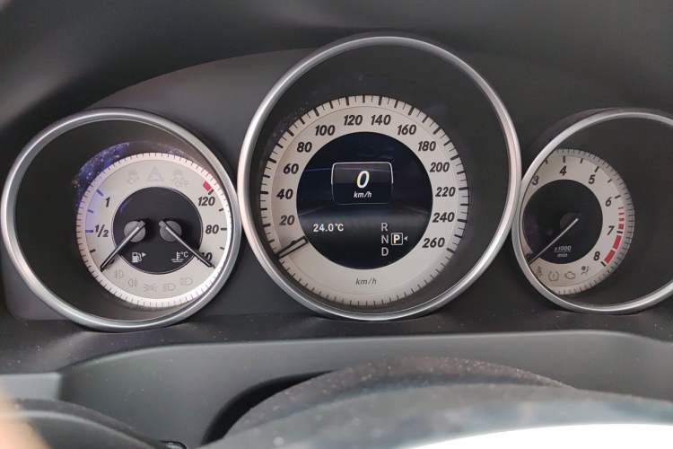 Used Mercedes-Benz E-Class 2016 E 200 Coupe Dynamic Edition Instrument Cluster