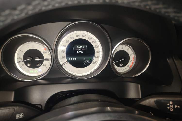 Used Mercedes-Benz E-Class 2016 E 260 Convertible Coupe Dynamic Edition Instrument Cluster