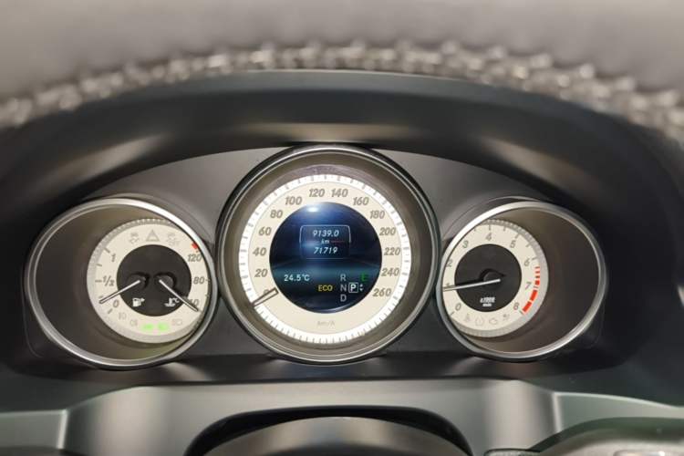 Used Mercedes-Benz E-Class 2016 E 200 Coupe Dynamic Edition Instrument Cluster