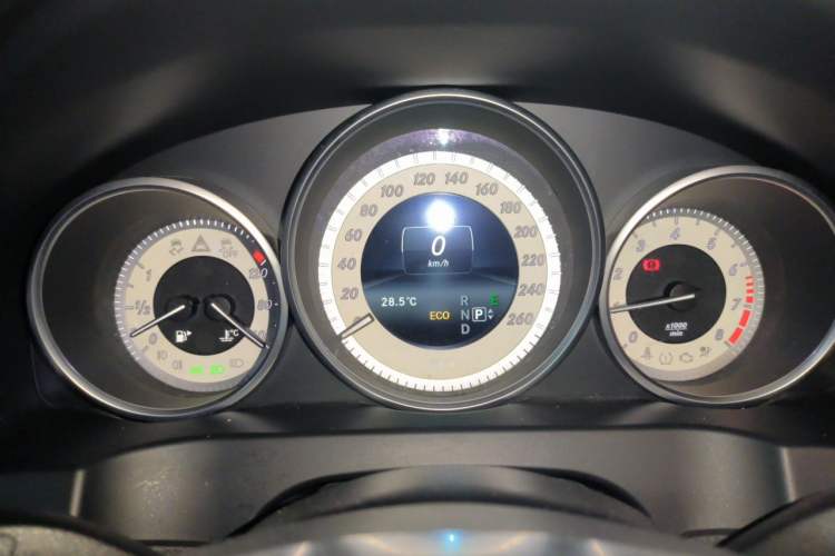 Used Mercedes-Benz E-Class 2016 E 260 Convertible Coupe Dynamic Edition Instrument Cluster