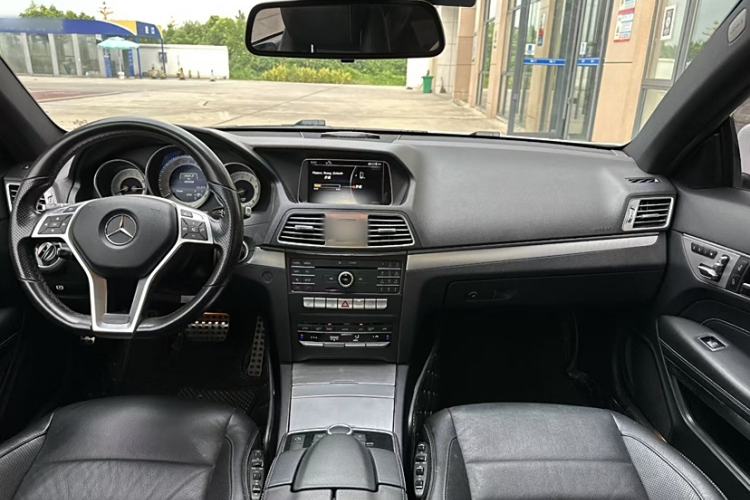Used Mercedes-Benz E-Class 2016 E 200 Coupe Dynamic Edition Interior 1