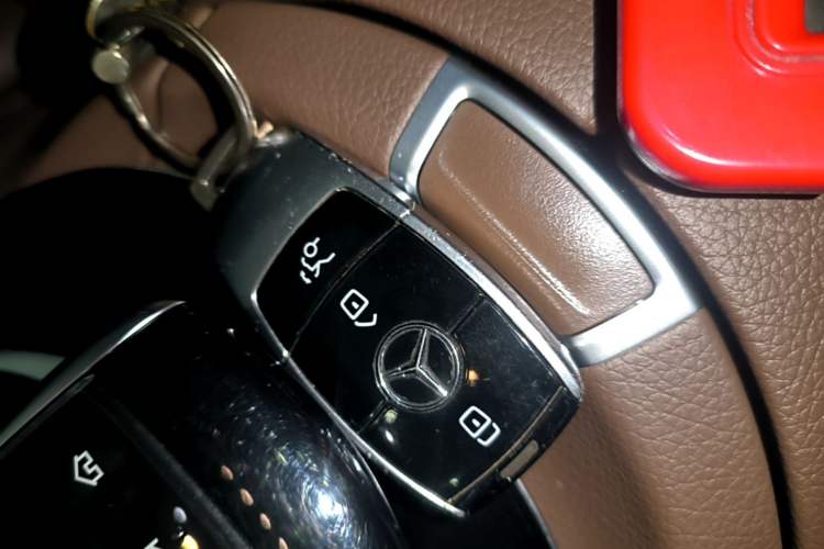 Used Mercedes-Benz E-Class 2016 E 300 L Sport Luxury Model Interior 1