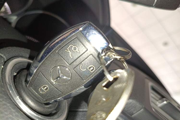 Used Mercedes-Benz E-Class 2016 E 200 Coupe Dynamic Edition Interior 1
