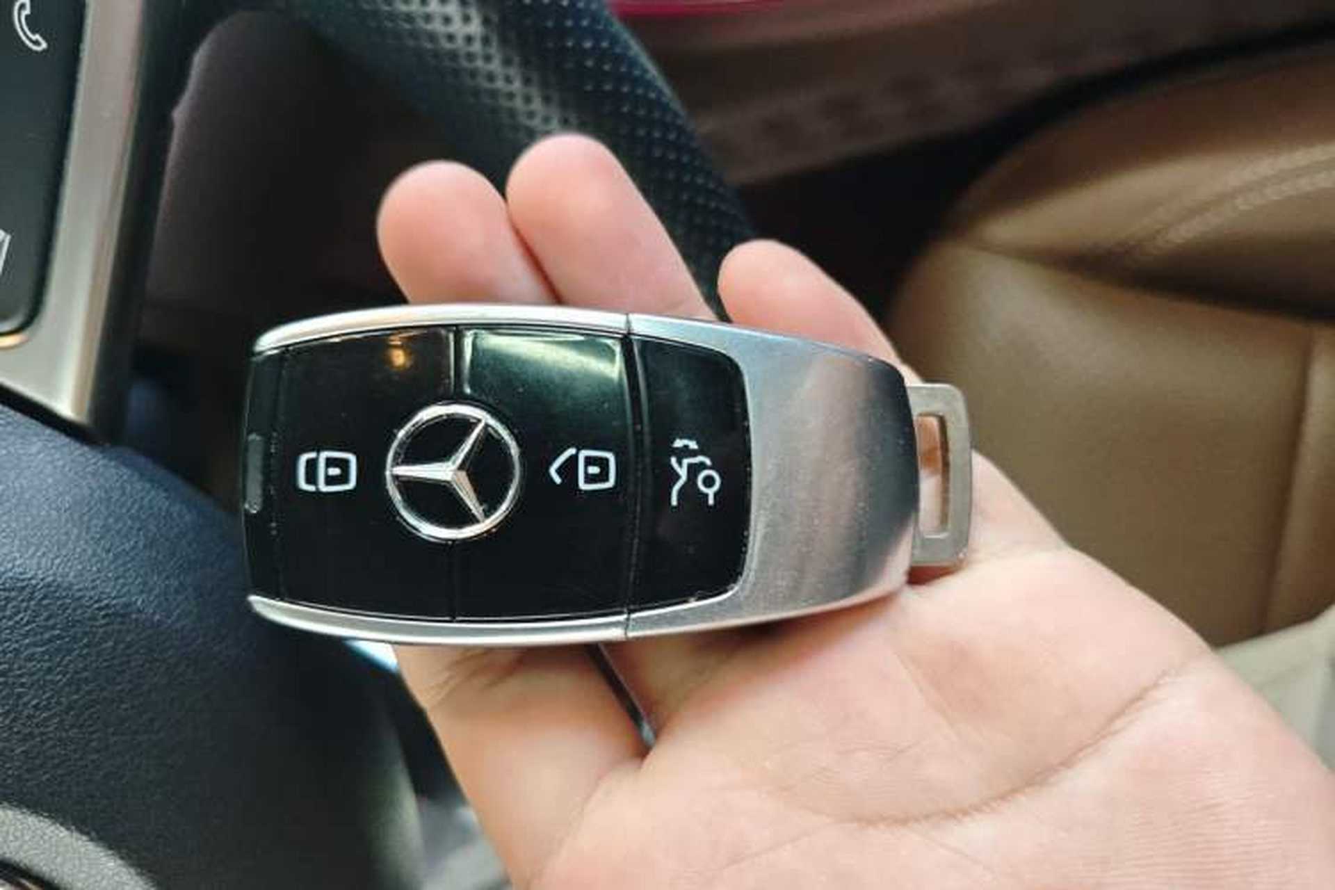 Used Mercedes-Benz E-Class 2016 E 300 L Sporty and Stylish Model Interior 1