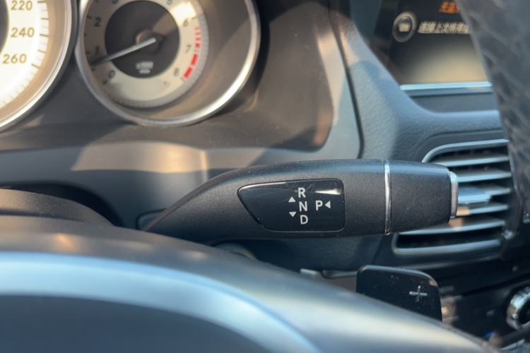 Used Mercedes-Benz E-Class 2016 E 260 Coupe Dynamic Edition Interior 10