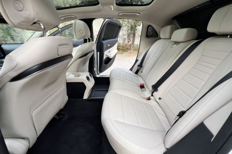 Used Mercedes-Benz E-Class 2016 E 300 L Sport Luxury Model Interior 11