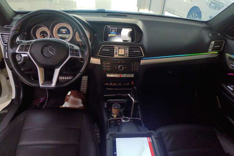 Used Mercedes-Benz E-Class 2016 E 260 Coupe Dynamic Edition Interior 2