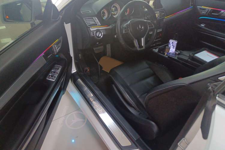 Used Mercedes-Benz E-Class 2016 E 260 Coupe Dynamic Edition Interior 3