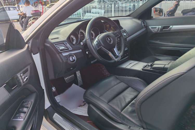 Used Mercedes-Benz E-Class 2016 E 200 Coupe Dynamic Edition Interior 3