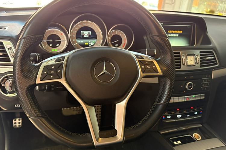 Used Mercedes-Benz E-Class 2016 E 200 Coupe Dynamic Edition Interior 3