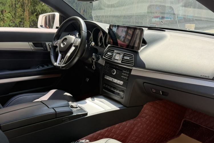 Used Mercedes-Benz E-Class 2016 E 200 Coupe Dynamic Edition Interior 3
