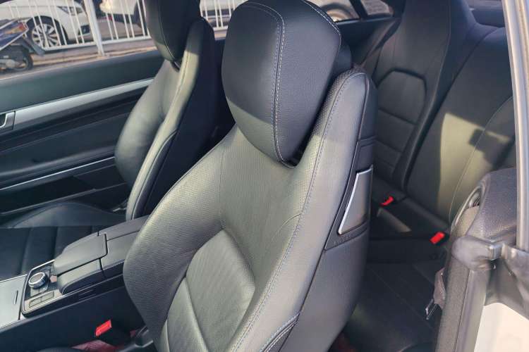 Used Mercedes-Benz E-Class 2016 E 200 Coupe Dynamic Edition Interior 4