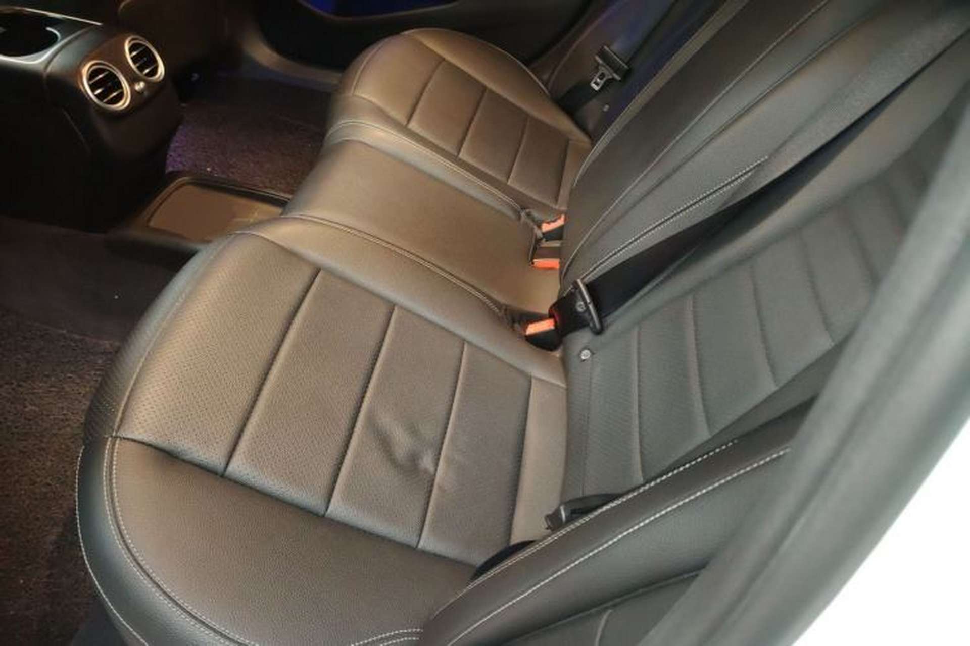 Used Mercedes-Benz E-Class 2016 E 200 L Sport Edition Interior 4