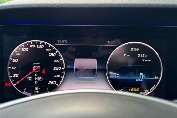 Used Mercedes-Benz E-Class 2016 E 200 L Sport Edition Interior 4
