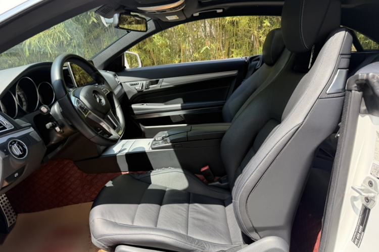 Used Mercedes-Benz E-Class 2016 E 200 Coupe Dynamic Edition Interior 5