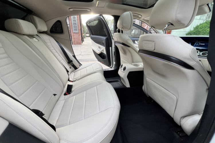 Used Mercedes-Benz E-Class 2016 E 300 L Sport Luxury Model Interior 8