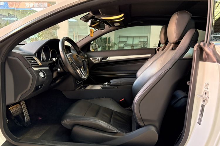 Used Mercedes-Benz E-Class 2016 E 200 Coupe Dynamic Edition Interior 9
