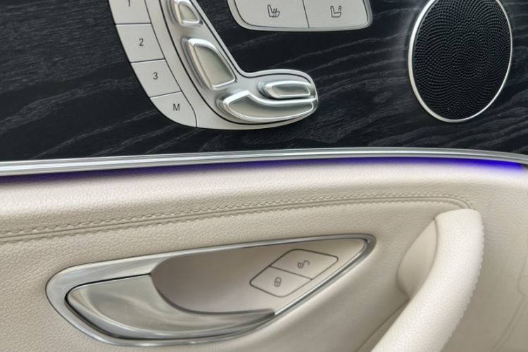 Used Mercedes-Benz E-Class 2016 E 300 L Sport Luxury Model Interior 9