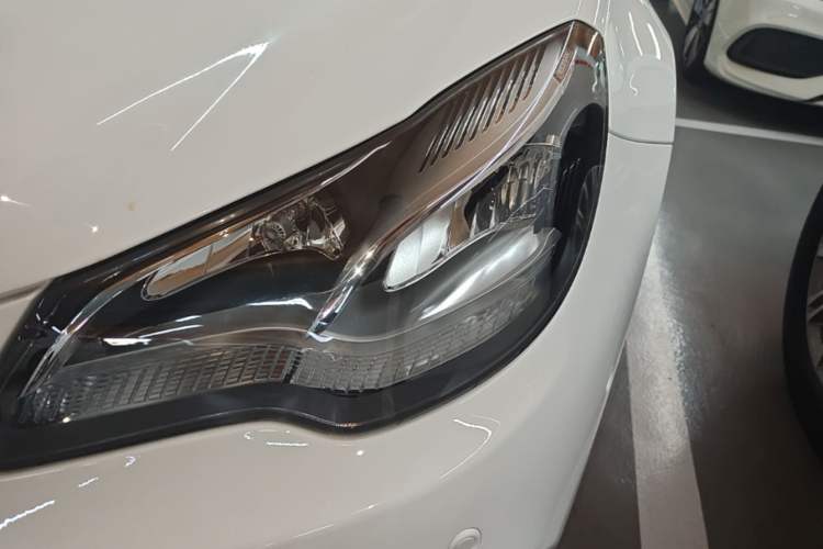Used Mercedes-Benz E-Class 2016 E 200 Coupe Dynamic Edition Left Front Headlight