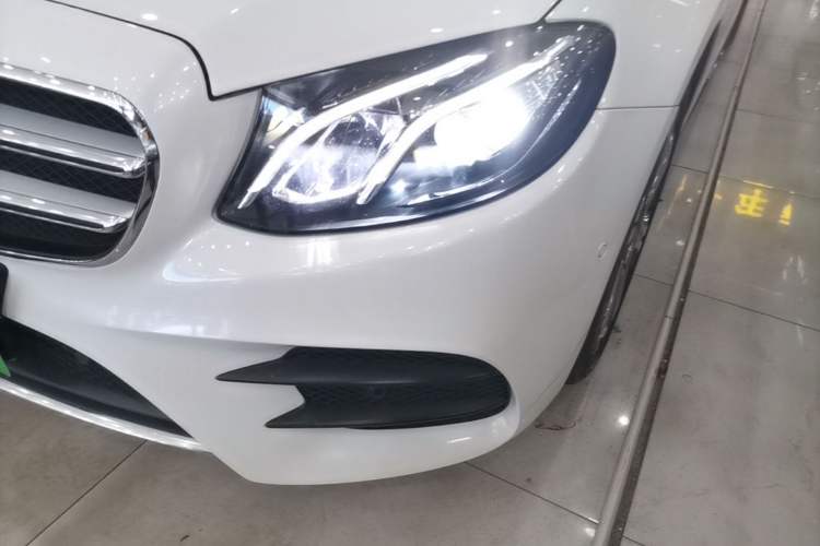 Used Mercedes-Benz E-Class 2016 E 300 L Sport Luxury Model Left Front Headlight