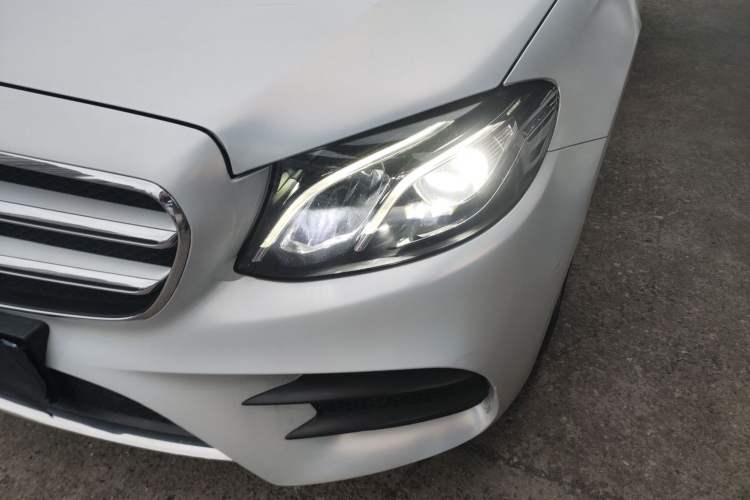 Used Mercedes-Benz E-Class 2016 E 200 L Sport Edition Left Front Headlight