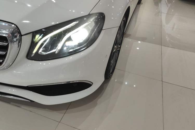Used Mercedes-Benz E-Class 2016 E 300 L Luxury Model Left Front Headlight