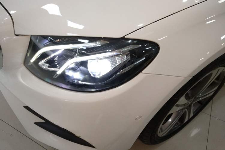 Used Mercedes-Benz E-Class 2016 E 200 L Sport Edition Left Front Headlight