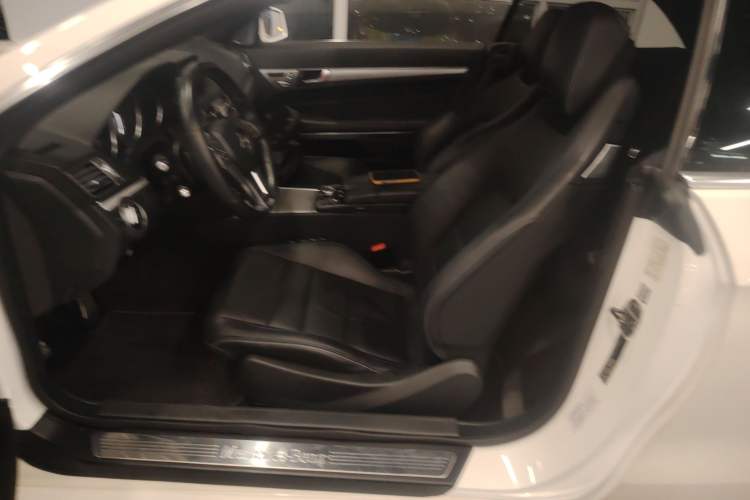 Used Mercedes-Benz E-Class 2016 E 260 Convertible Coupe Dynamic Edition Left Front Seat