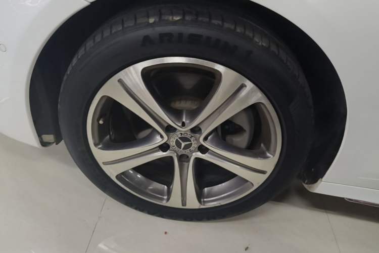 Used Mercedes-Benz E-Class 2016 E 200 L Sport Edition Left Front Wheel Hub