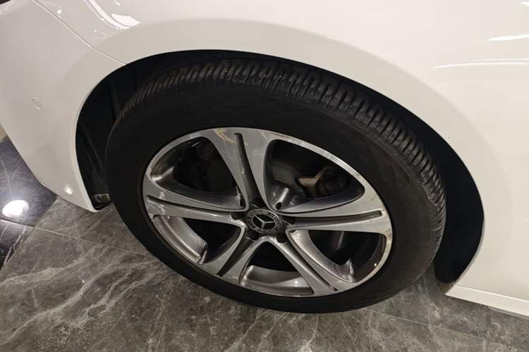 Used Mercedes-Benz E-Class 2016 E 200 L Sport Edition Left Front Wheel Hub