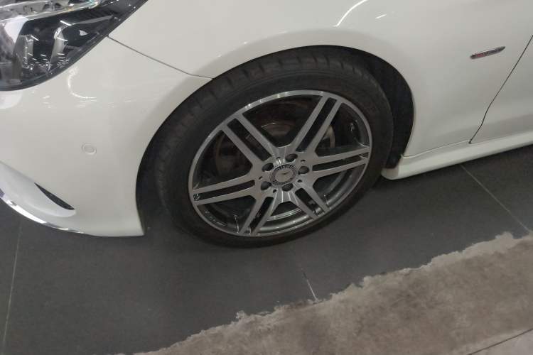 Used Mercedes-Benz E-Class 2016 E 260 Coupe Dynamic Edition Left Front Wheel Hub