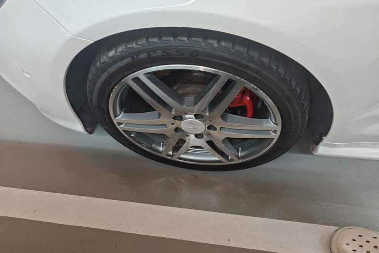 Used Mercedes-Benz E-Class 2016 E 200 Coupe Dynamic Edition Left Front Wheel Hub