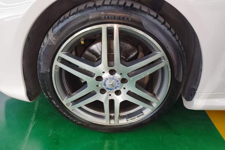Used Mercedes-Benz E-Class 2016 E 200 Coupe Dynamic Edition Left Front Wheel Hub
