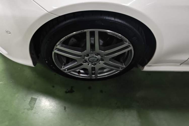 Used Mercedes-Benz E-Class 2016 E 200 Coupe Dynamic Edition Left Front Wheel Hub