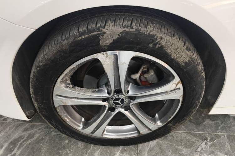Used Mercedes-Benz E-Class 2016 E 200 L Sport Edition Left Front Wheel Hub