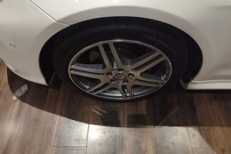 Used Mercedes-Benz E-Class 2016 E 200 Coupe Dynamic Edition Left Front Wheel Hub