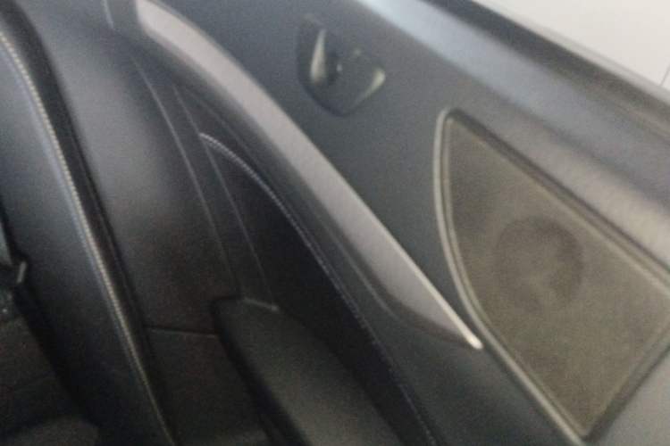 Used Mercedes-Benz E-Class 2016 E 260 Convertible Coupe Dynamic Edition Left Rear Door Interior