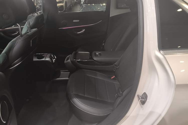 Used Mercedes-Benz E-Class 2016 E 300 L Sport Luxury Model Left Rear Seat