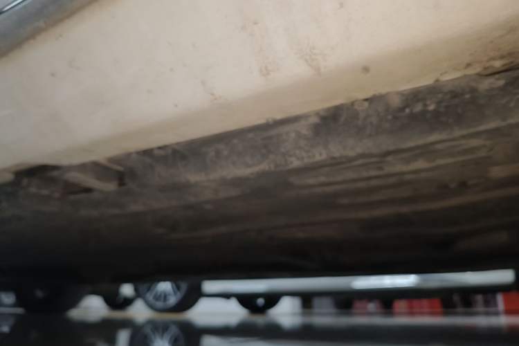 Used Mercedes-Benz E-Class 2016 E 200 L Sport Edition Left Side Sill