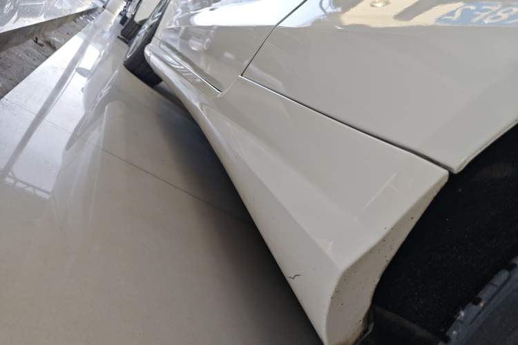 Used Mercedes-Benz E-Class 2016 E 200 Coupe Dynamic Edition Left Side Sill
