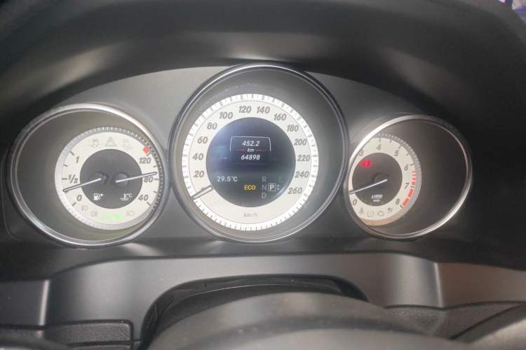 Used Mercedes-Benz E-Class 2016 E 200 Coupe Dynamic Edition Odometer Close Up