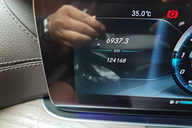 Used Mercedes-Benz E-Class 2016 E 300 L Luxury Model Odometer Close Up