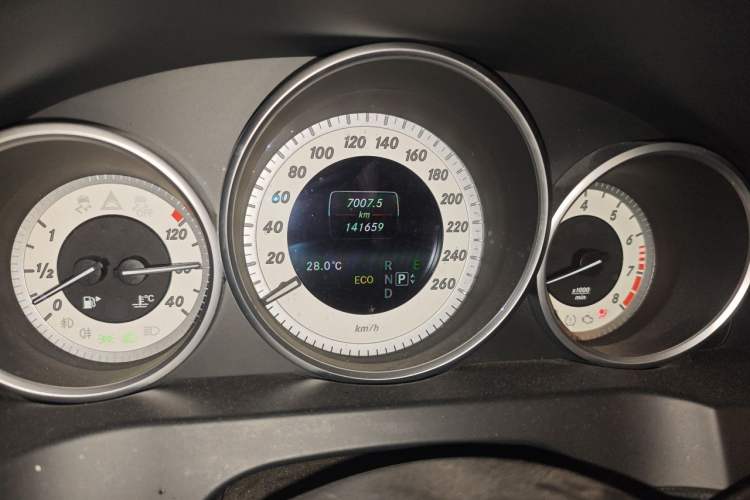 Used Mercedes-Benz E-Class 2016 E 200 Coupe Dynamic Edition Odometer Close Up