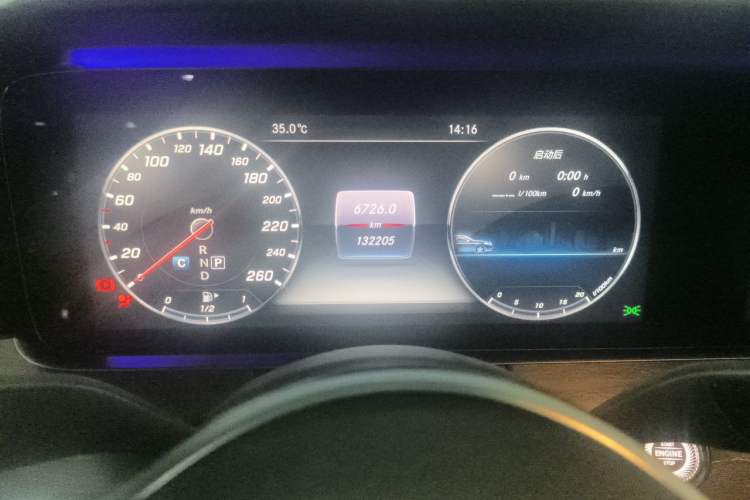 Used Mercedes-Benz E-Class 2016 E 300 L Stylish Model Odometer Close Up