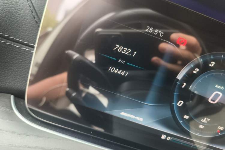 Used Mercedes-Benz E-Class 2016 E 300 L Sport Luxury Model Odometer Close Up