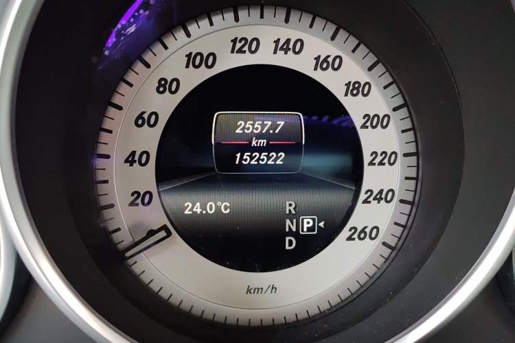 Used Mercedes-Benz E-Class 2016 E 200 Coupe Dynamic Edition Odometer Close Up