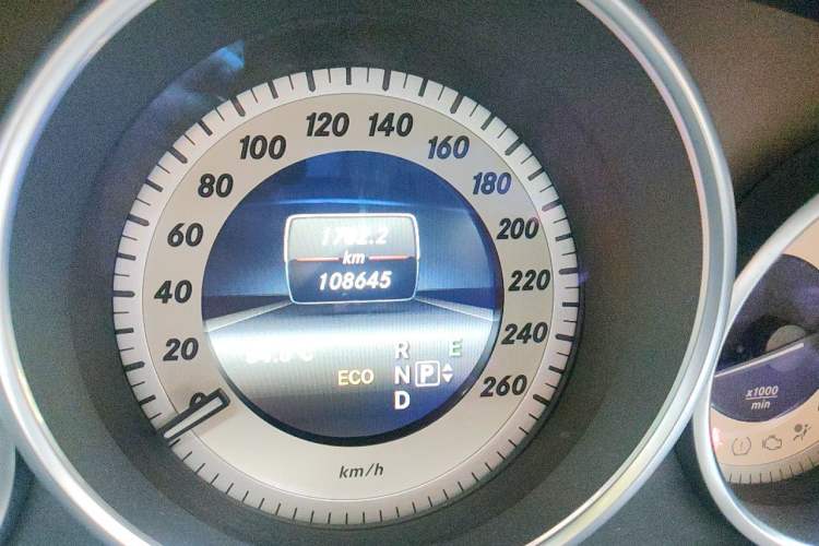 Used Mercedes-Benz E-Class 2016 E 200 Coupe Dynamic Edition Odometer Close Up