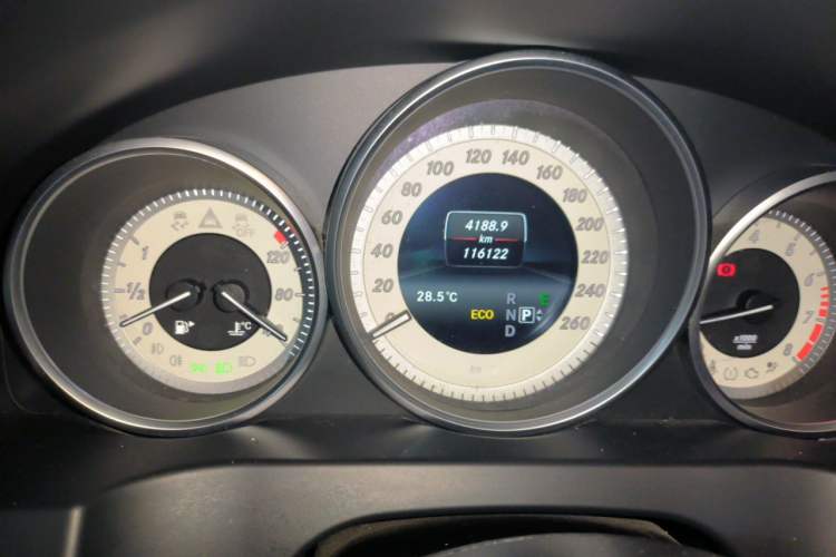 Used Mercedes-Benz E-Class 2016 E 260 Convertible Coupe Dynamic Edition Odometer Close Up
